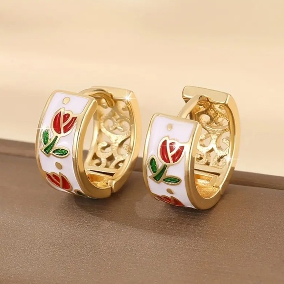 ✨Anthropologie Darby Tulip Huggie Earrings - Picture 6 of 6